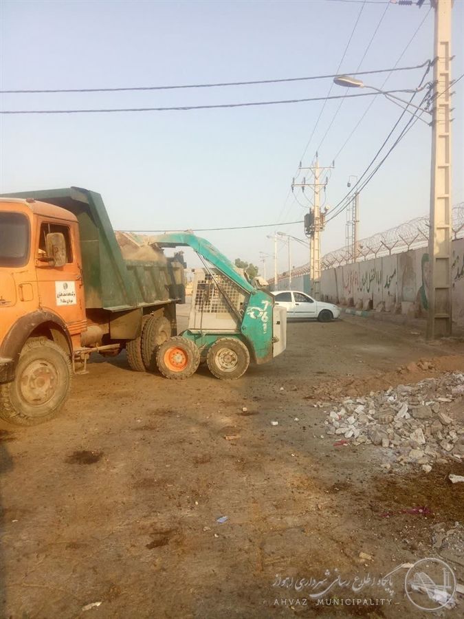 جمع آوری نخاله های مازاد ساختمانی کوی آل صافی ناحیه دو