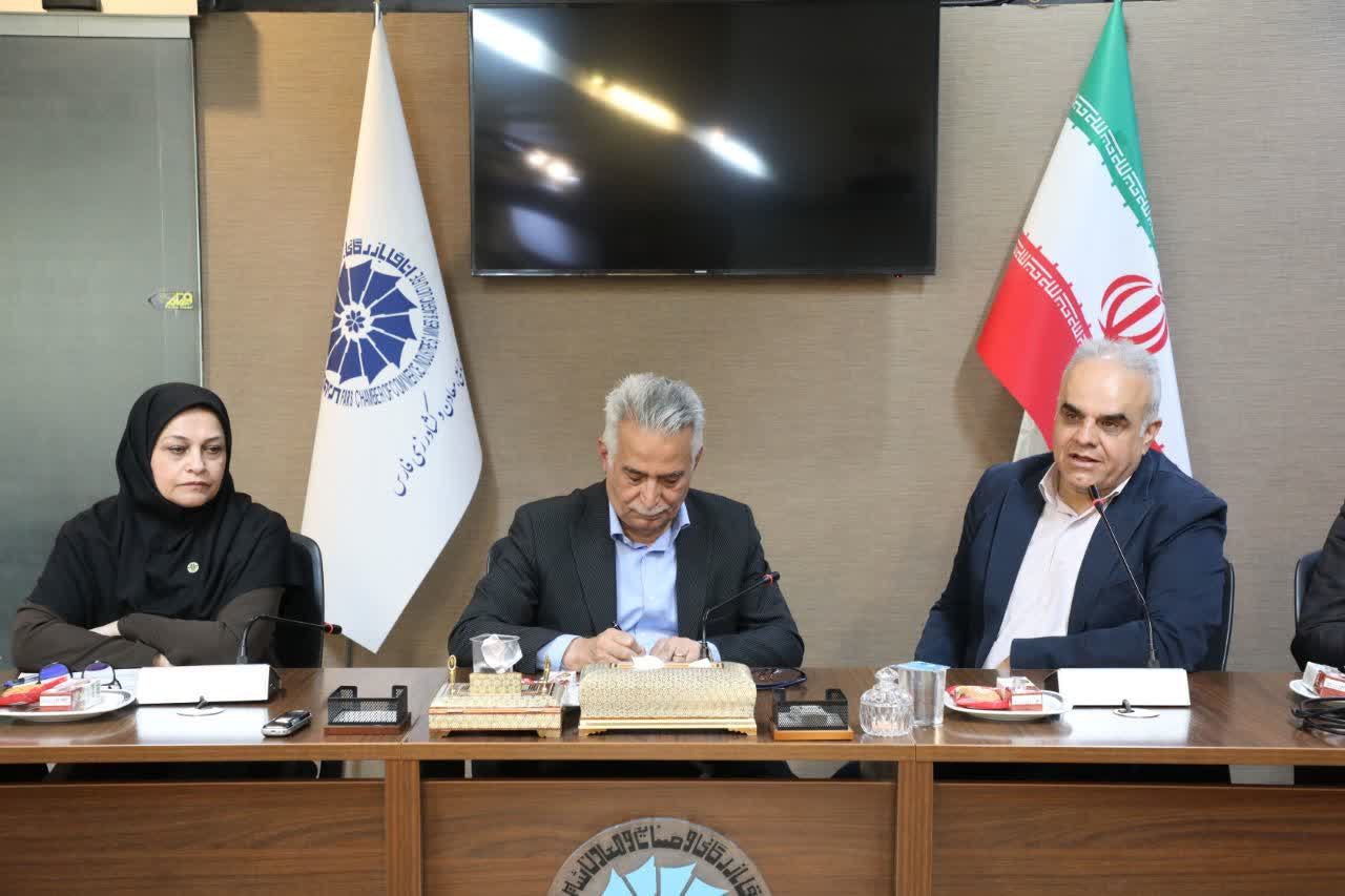 فعالان اقتصادی چشم انتظار تسهیلگری هستند / ایجاد محدودیت مانع فعالیت معدنکاران واقعی میشود