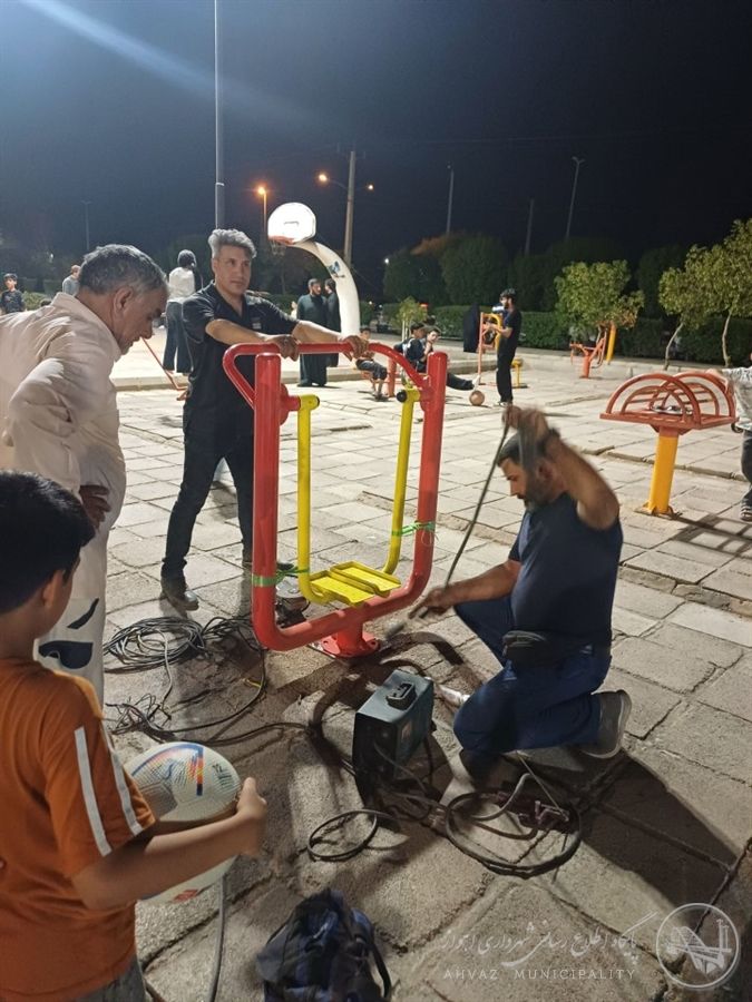 نوسازی و تجهیز ستهای تندرستی در پارک شهید سبحانی منطقه ۶ اهواز