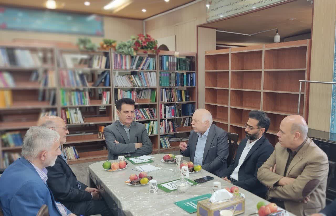 نگاه انسانی خیرین فارغ از گرایش‌های سیاسی و مرزبندی‌هاست / ضرورت الگوگیری مسئولان از انگیزه خیرین