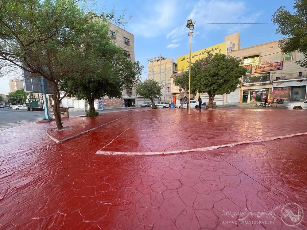 بهسازی و ساماندهی محوطه‌ای به مساحت حدود ۳۰۰ مترمربع، جنب میدان جوادالائمه