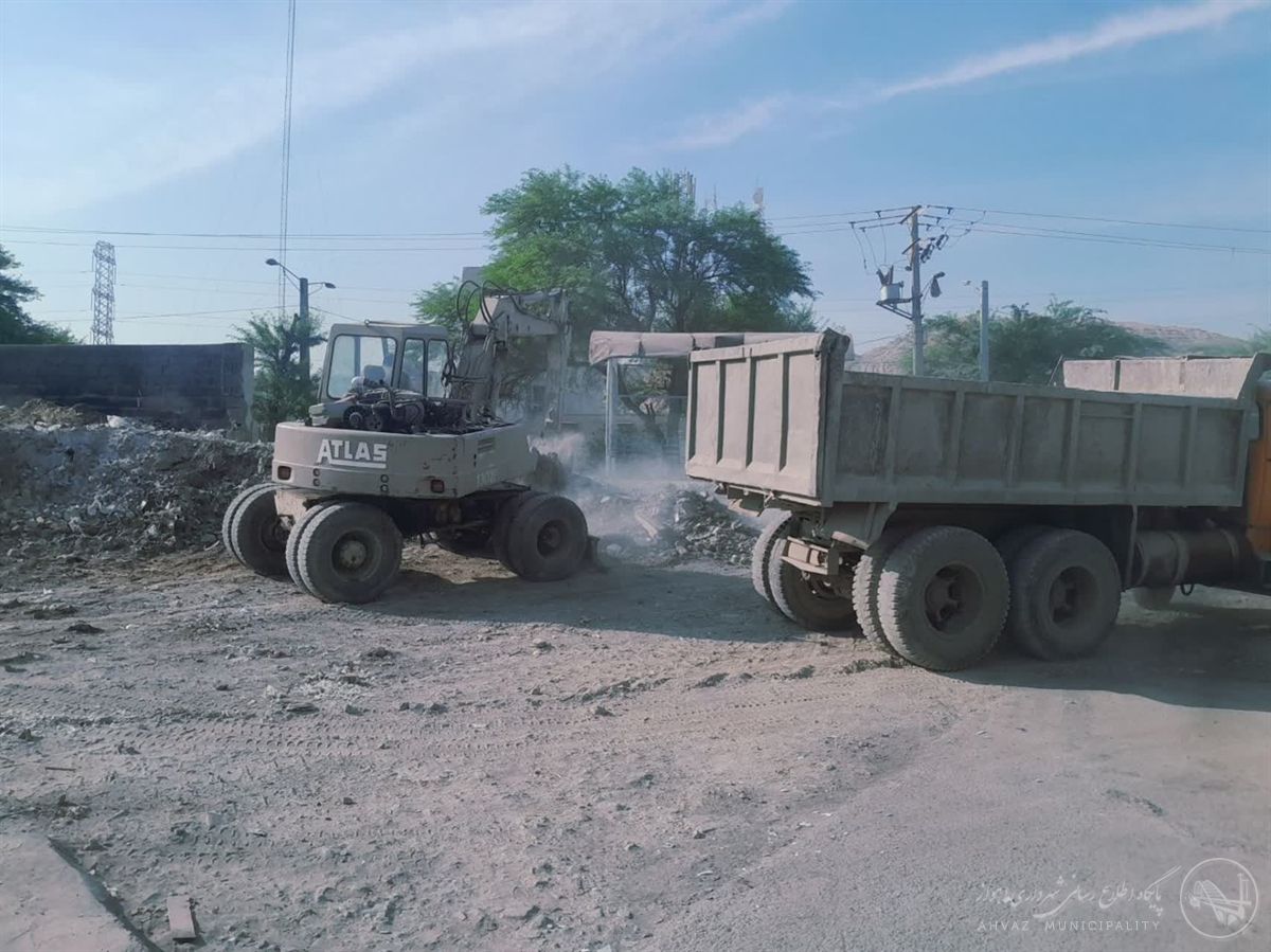 جمعآوری نخالههای ساختمانی در محدوده بازارچه علامه