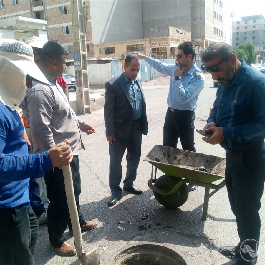 تاکید سرپرست منطقه پنج بر تسریع و اجرای اصولی لایروبی شبکه فاضلاب در آستانه بارندگی پیشرو