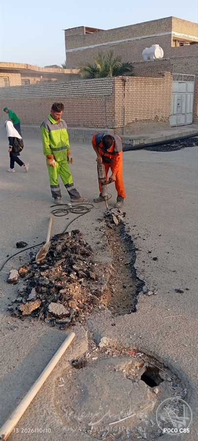 اجرای ۲۲ متر لولهگذاری برای بهسازی زیرساختهای فاضلاب در خیابان هجرت دو