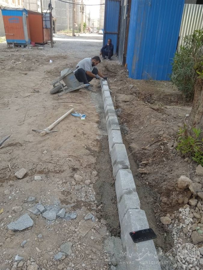 تداوم اقدامات عمرانی منطقه دو شهرداری اهواز در راستای بهسازی معابر