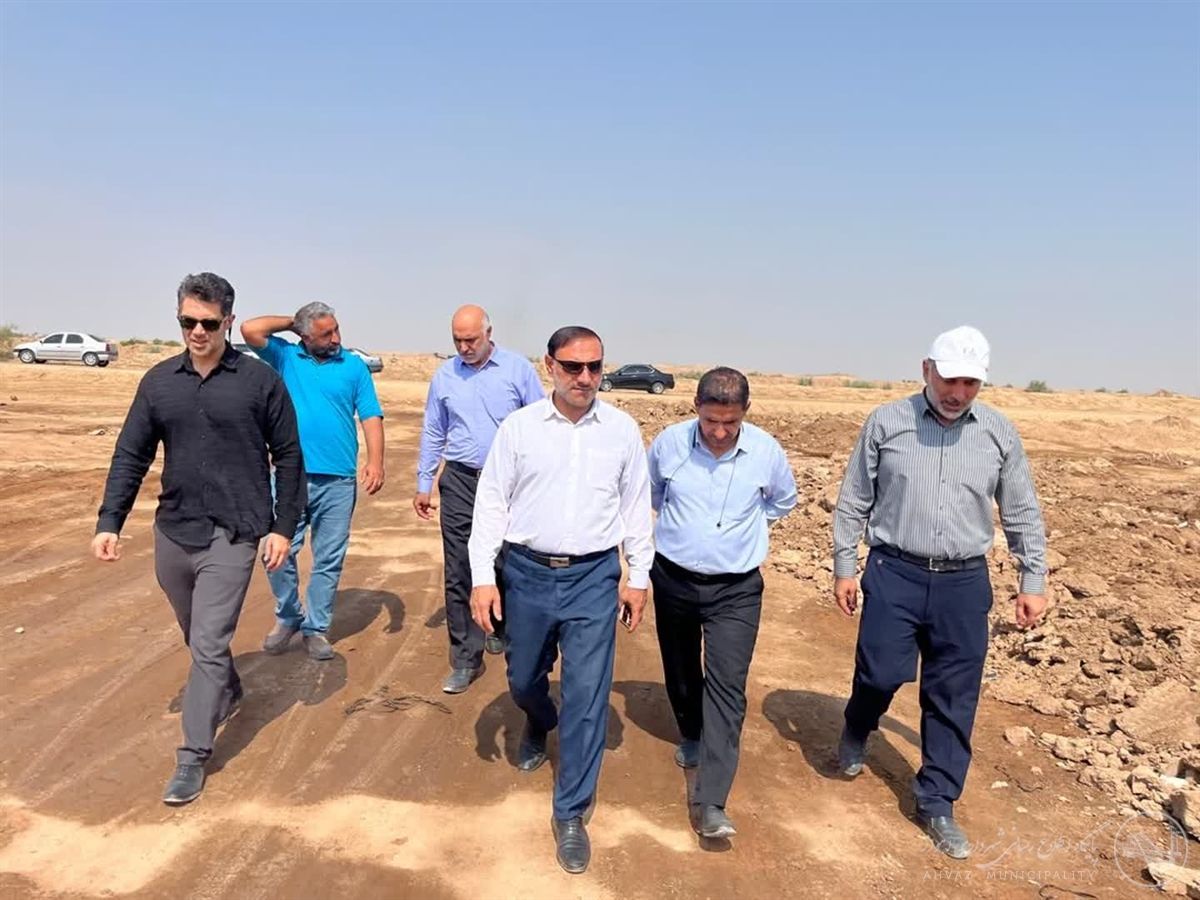 بازدید حسن نبوتی سرپرست سازمان پارکها از کمربند سبز اهواز