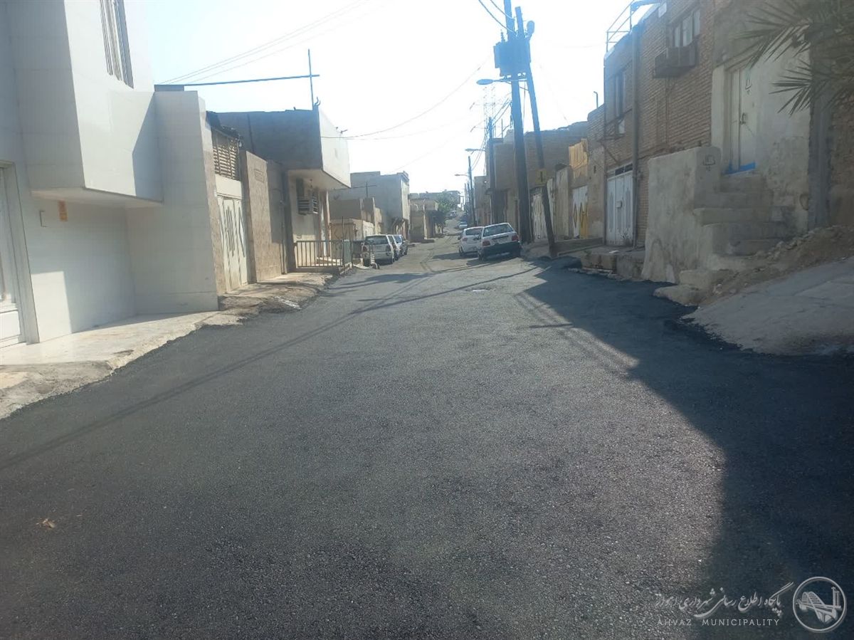 اتمام عملیات روکش آسفالت خیابان ۱۰ کوی بیست متری شهرداری در منطقه هفت اهواز