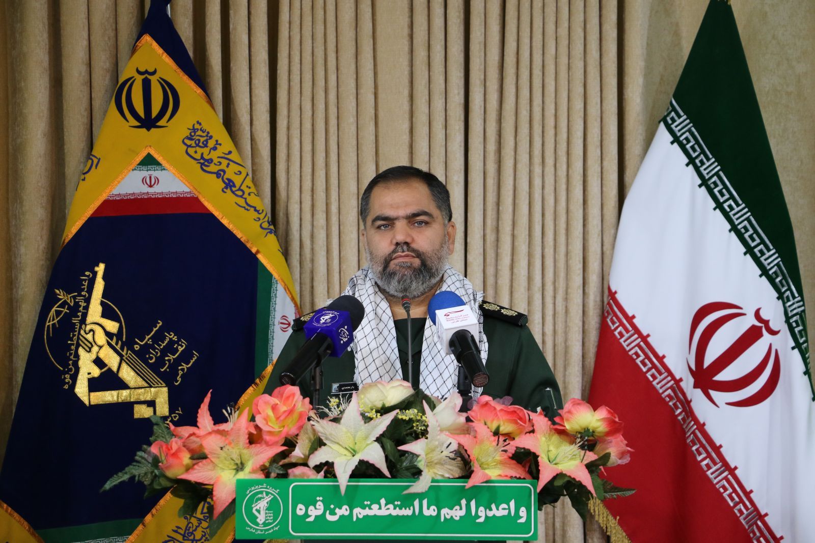 درخشش سپاه فجر فارس در فعالیت های فرهنگی / حرم مطهر شاهچراغ«ع» میزبانی اجلاسیه نماز