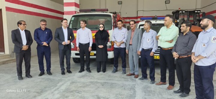 فرماندار تنگستان: آتشنشانان نماد ایثار و شجاعت هستند