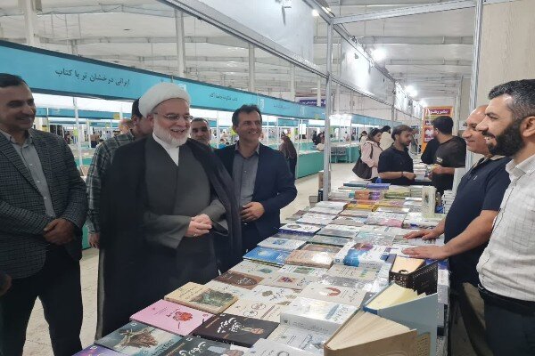 پورذهبی: کتاب یکی از مسیرهای شناخت هنر، تاریخ و فرهنگ کردستان است