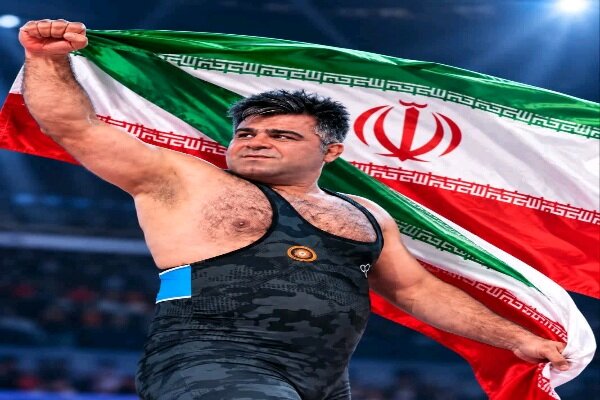 پورذهبی قهرمانی کشتیگیر بیجاری درمسابقات جهانی پیشکسوتان را تبریک گفت