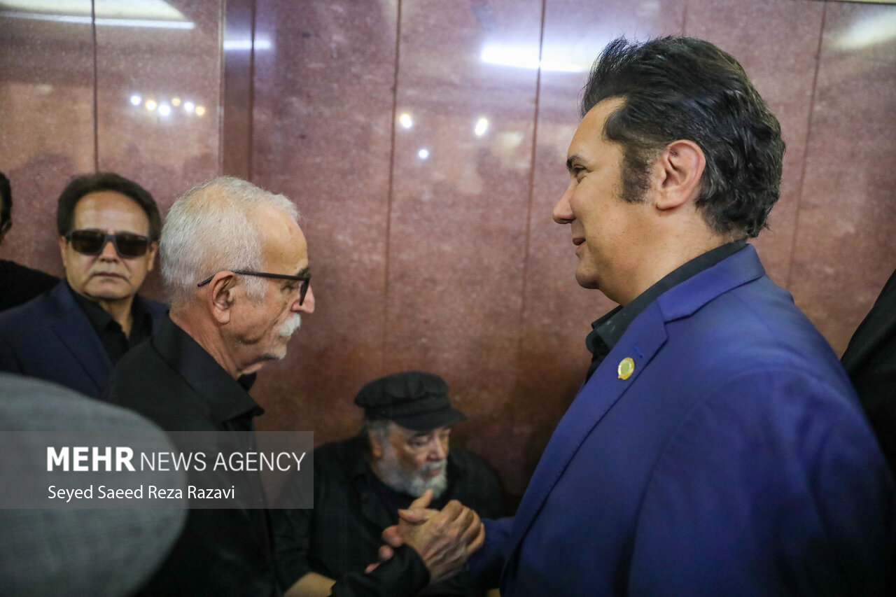 مراسم یادبود «اکبر عبدی»