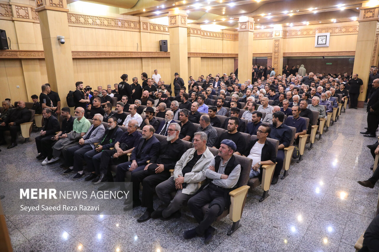 مراسم یادبود «اکبر عبدی»