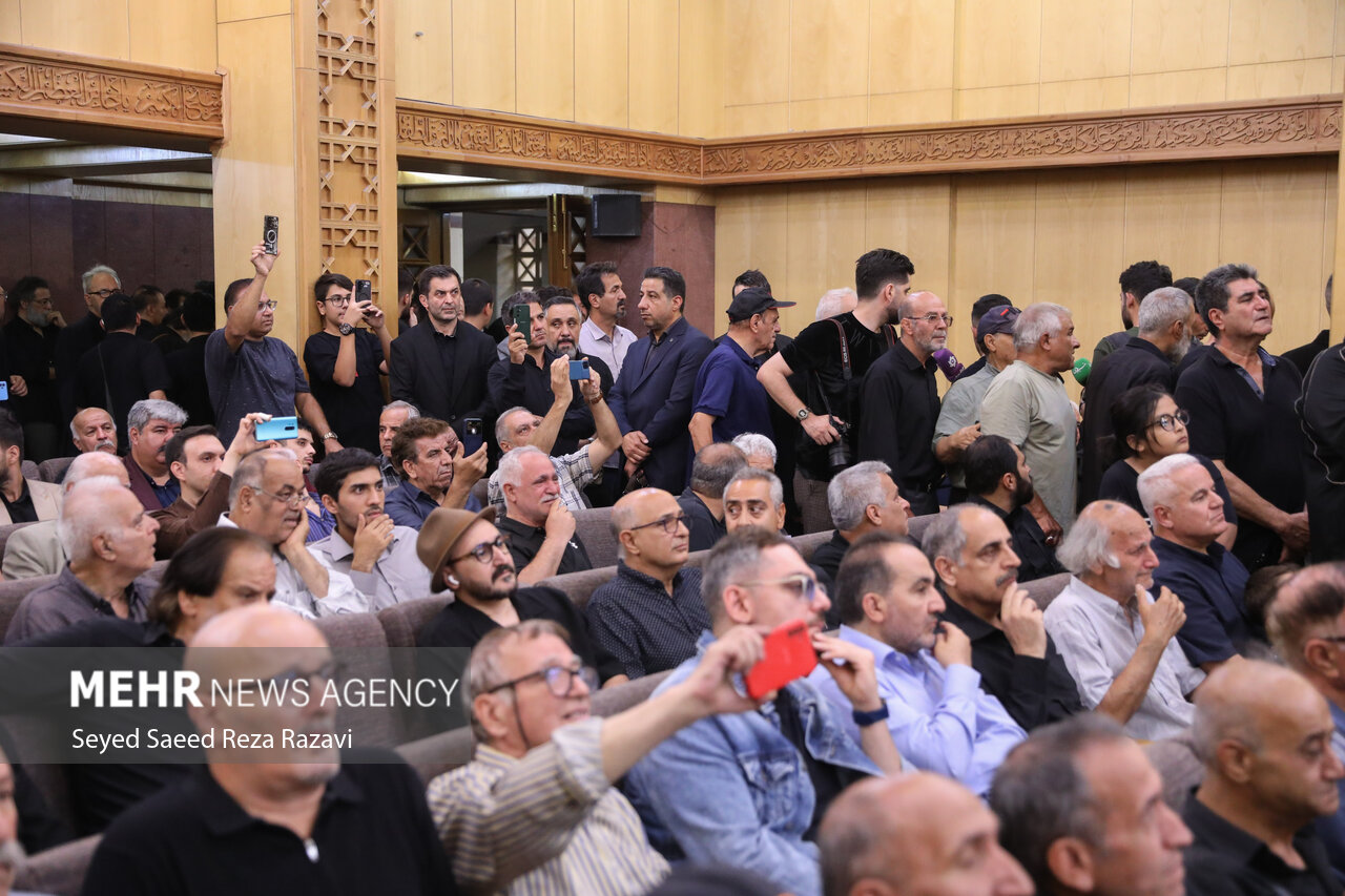 مراسم یادبود «اکبر عبدی»