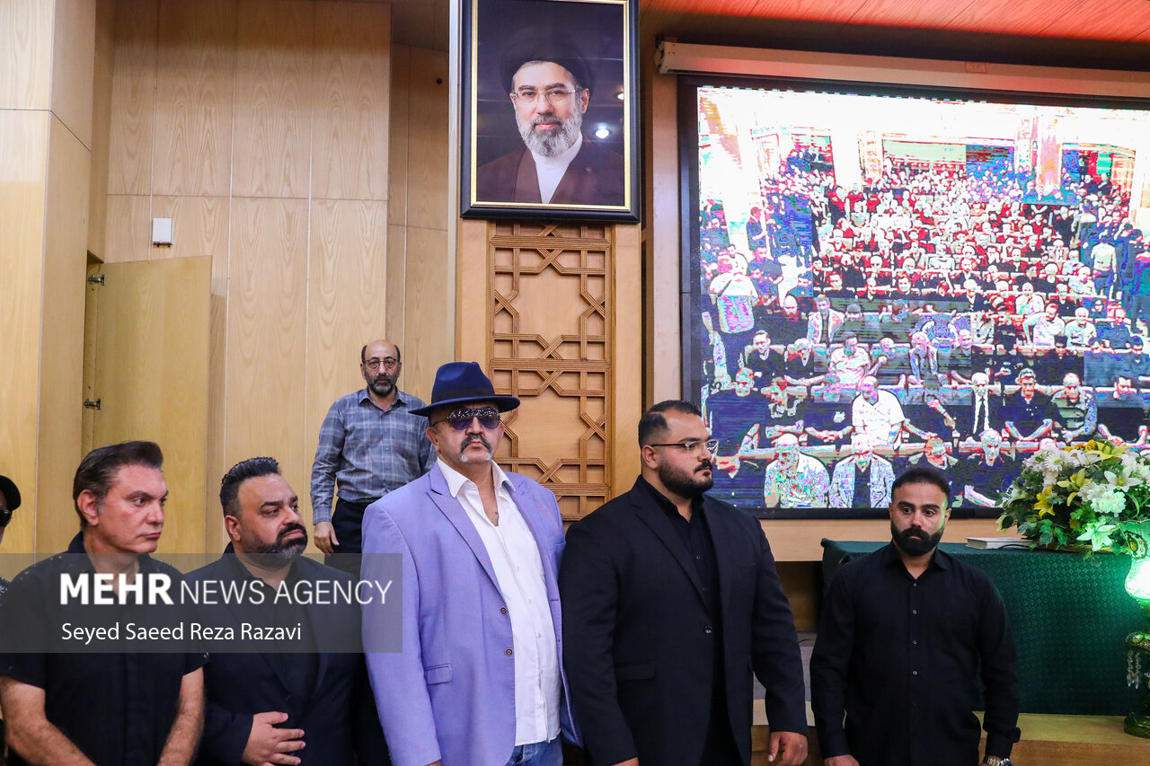 مراسم یادبود «اکبر عبدی»