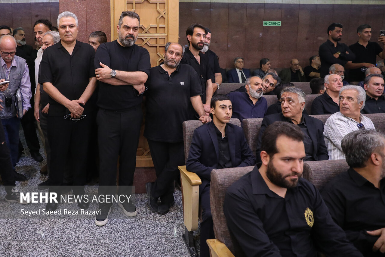 مراسم یادبود «اکبر عبدی»