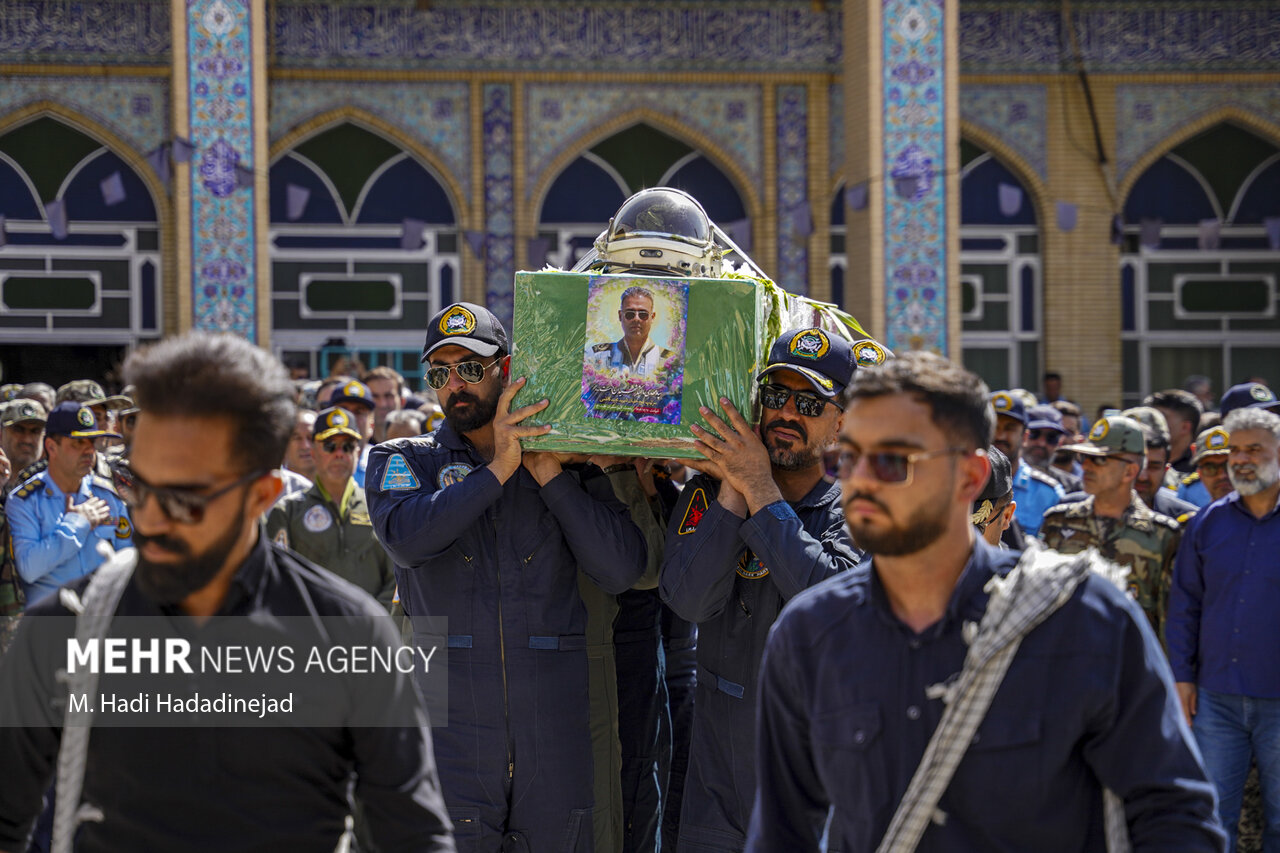 مراسم استقبال از پیکر خلبان شهید مجید کاظمی در شیراز