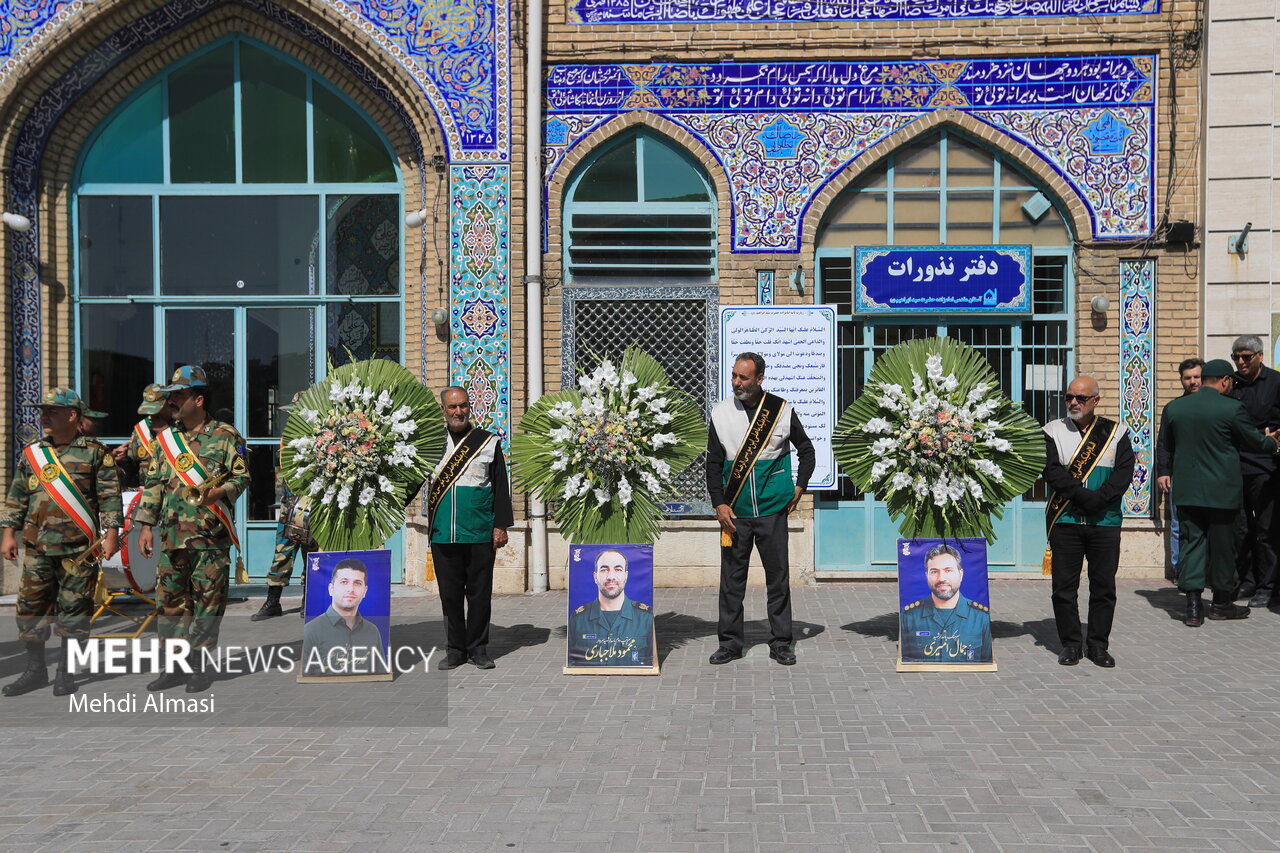 تشییع پیکر مطهر شهدای حمله جنایتکارانه آمریکا در زنجان