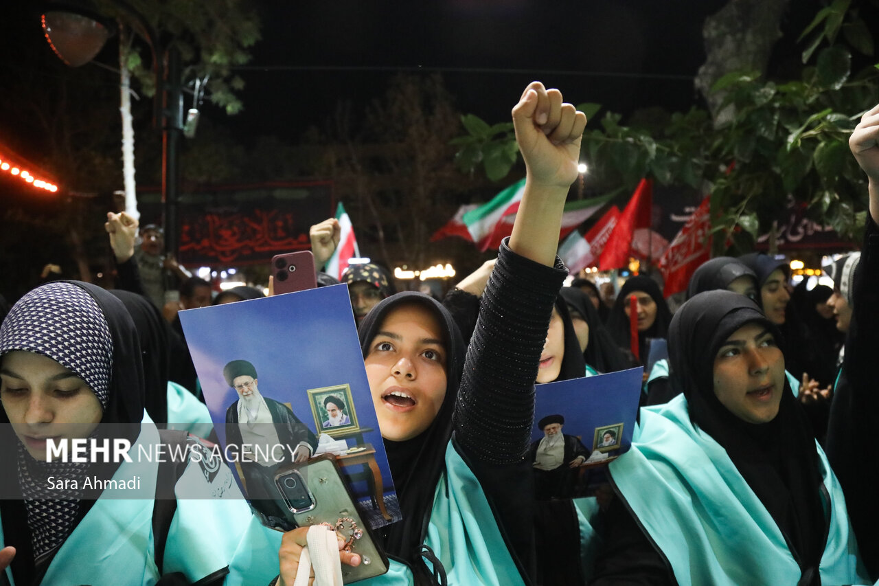 بدرقه کاروان دانش‌آموزی اربعین حسینی از مشهد