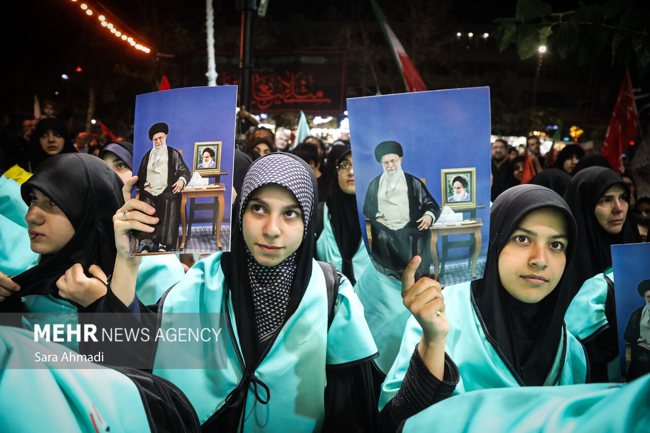 بدرقه کاروان دانش‌آموزی اربعین حسینی از مشهد
