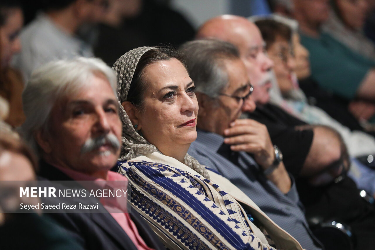بیست و یکمین جشنواره نمایش عروسکی تهران -مبارک