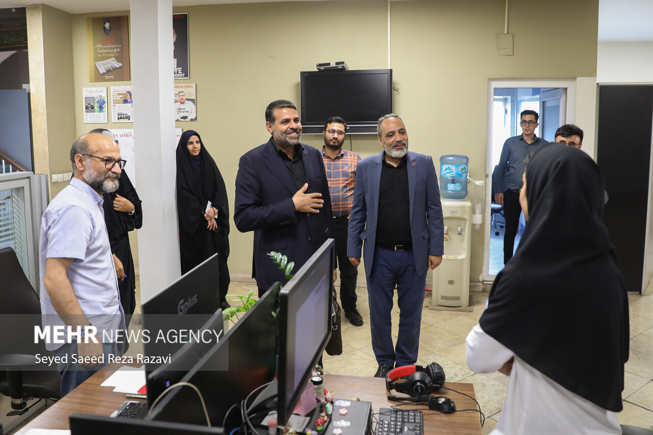 بازدید احمد نادری از گروه رسانه‌ای مهر