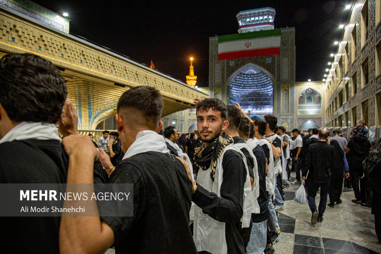 شب رحلت پیامبر(ص) و شهادت امام حسن(ع) در حرم رضوی