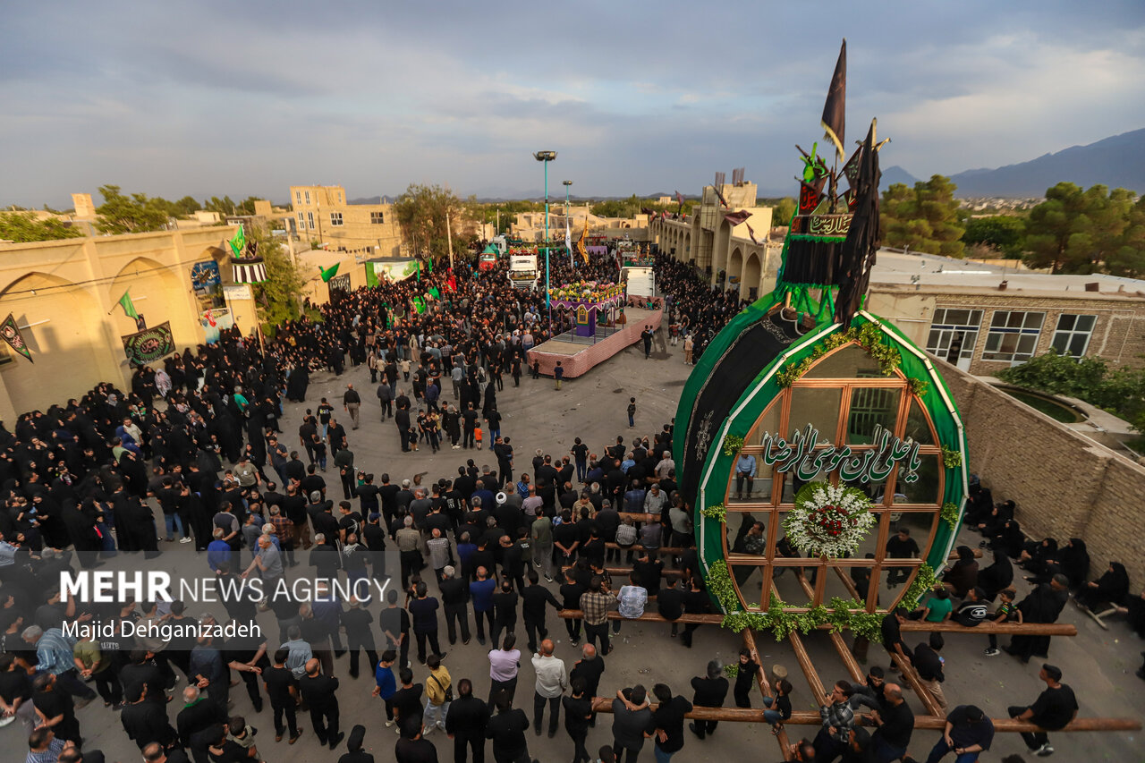 آیین عزاداری و نخل‌برداری شهادت امام رضا(ع) در مهریز