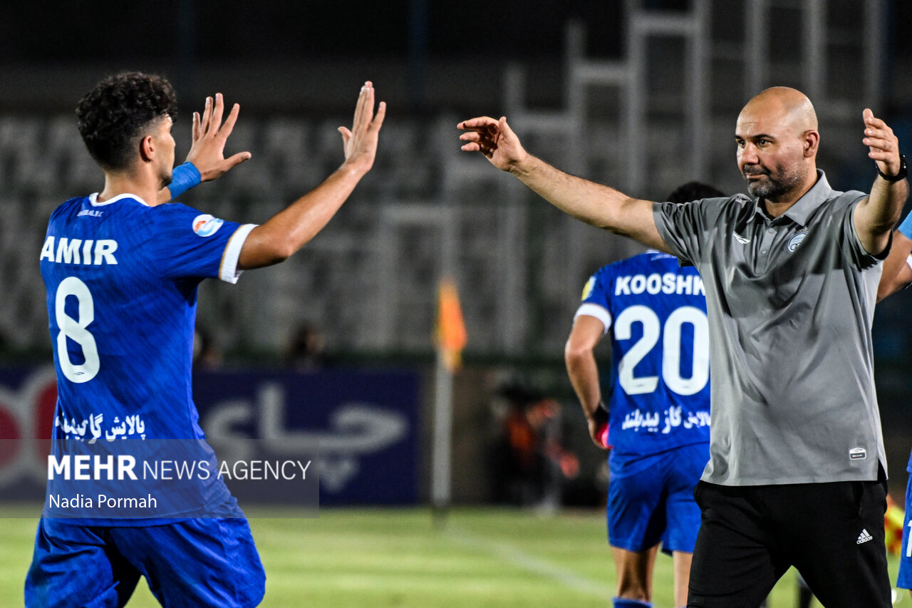 لیگ برتر فوتبال - استقلال و مس شهر بابک