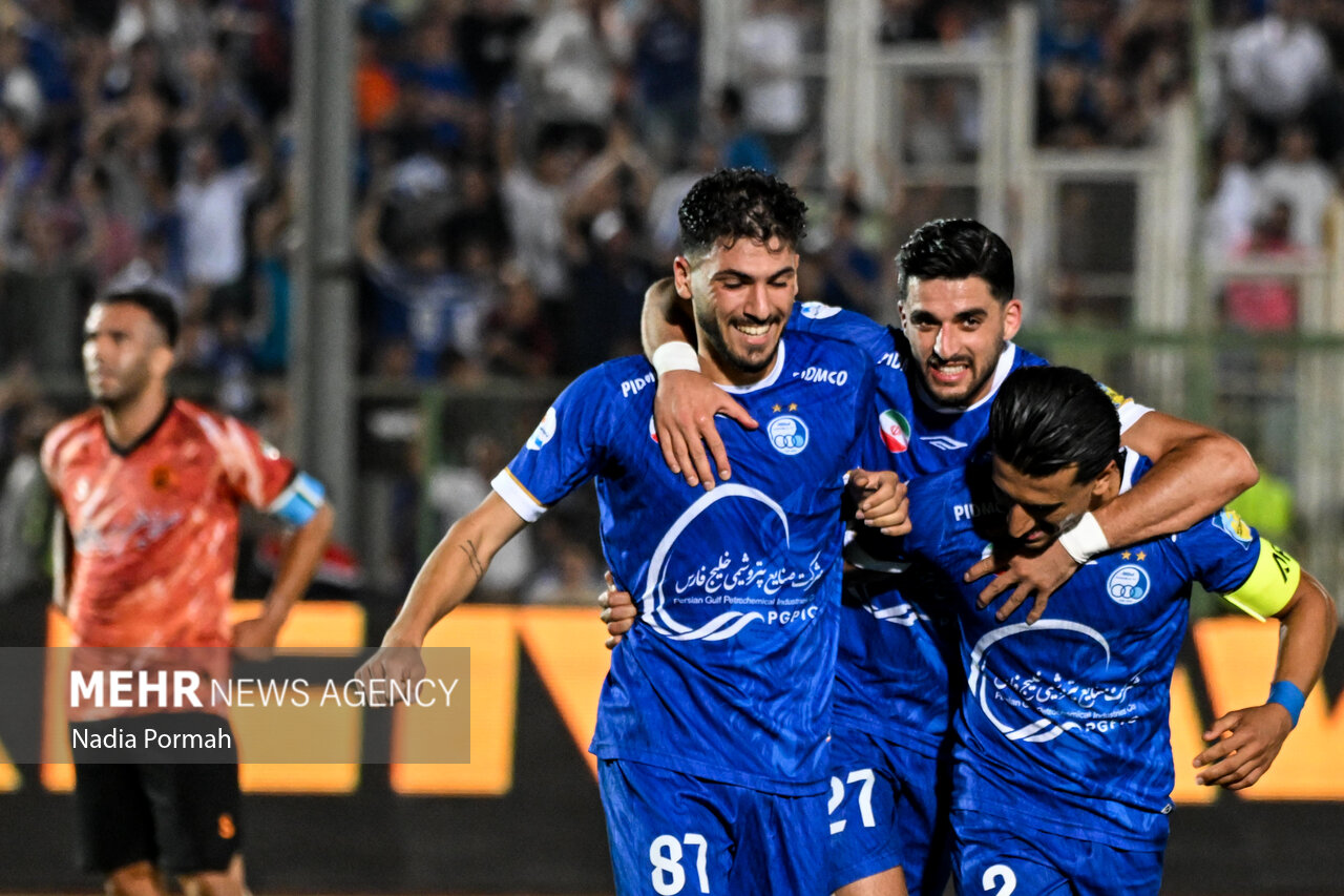 لیگ برتر فوتبال - استقلال و مس شهر بابک