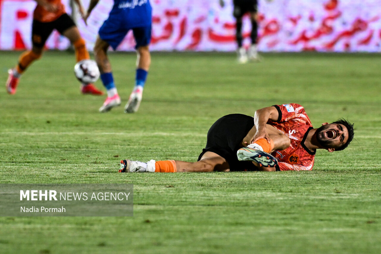 لیگ برتر فوتبال - استقلال و مس شهر بابک