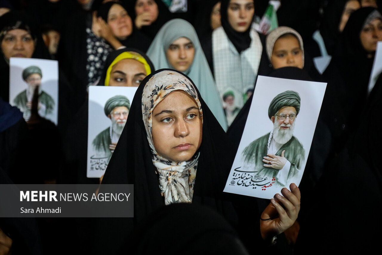 محفل اربعین تدفین رهبر شهید انقلاب در مشهد
