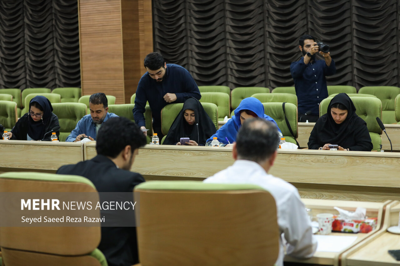 نشست خبری معاون بنیاد شهید و امور ایثارگران