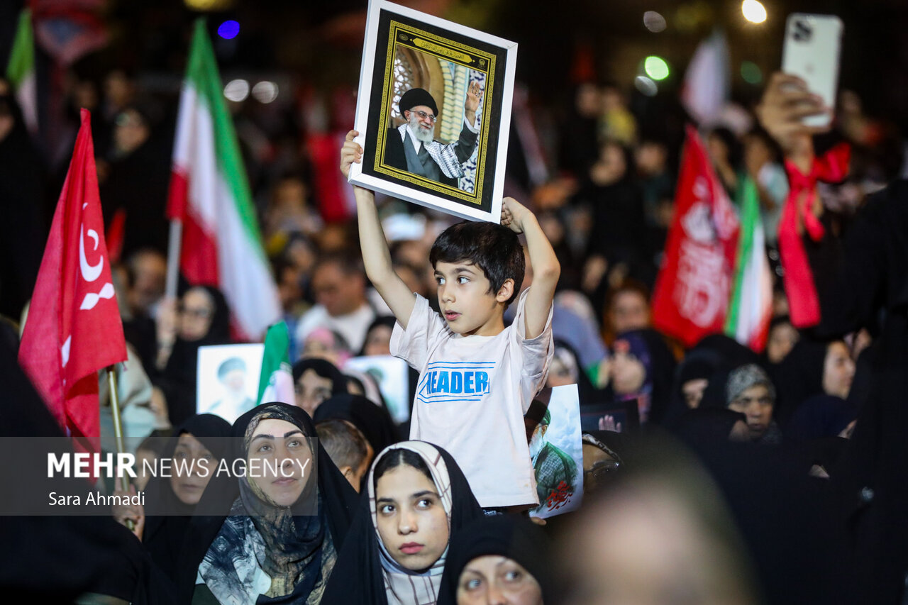 محفل اربعین تدفین رهبر شهید انقلاب در مشهد