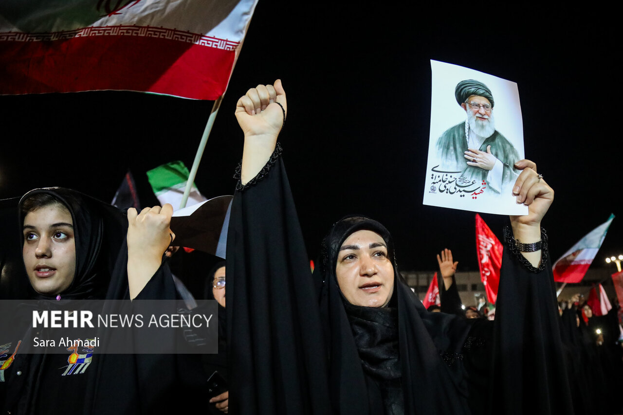 محفل اربعین تدفین رهبر شهید انقلاب در مشهد