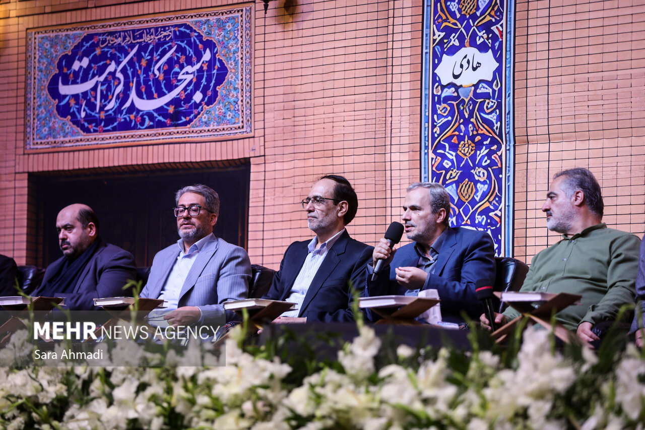 محفل اربعین تدفین رهبر شهید انقلاب در مشهد