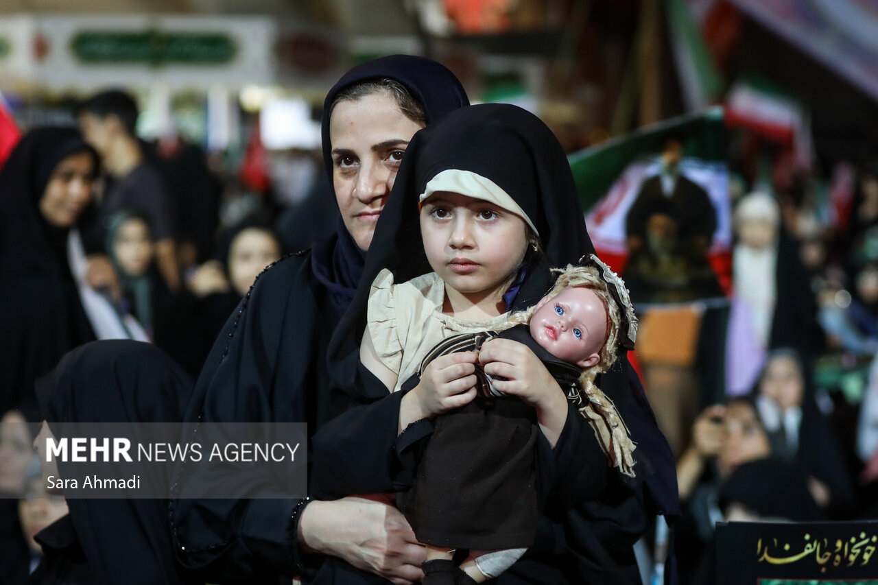 محفل اربعین تدفین رهبر شهید انقلاب در مشهد