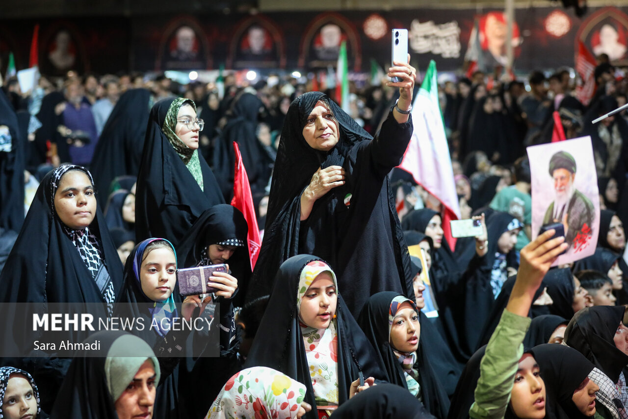 محفل اربعین تدفین رهبر شهید انقلاب در مشهد