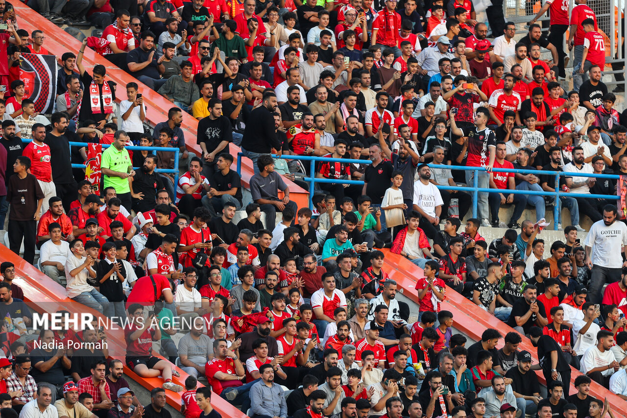 لیگ برتر فوتبال - پرسپولیس و استقلال خوزستان