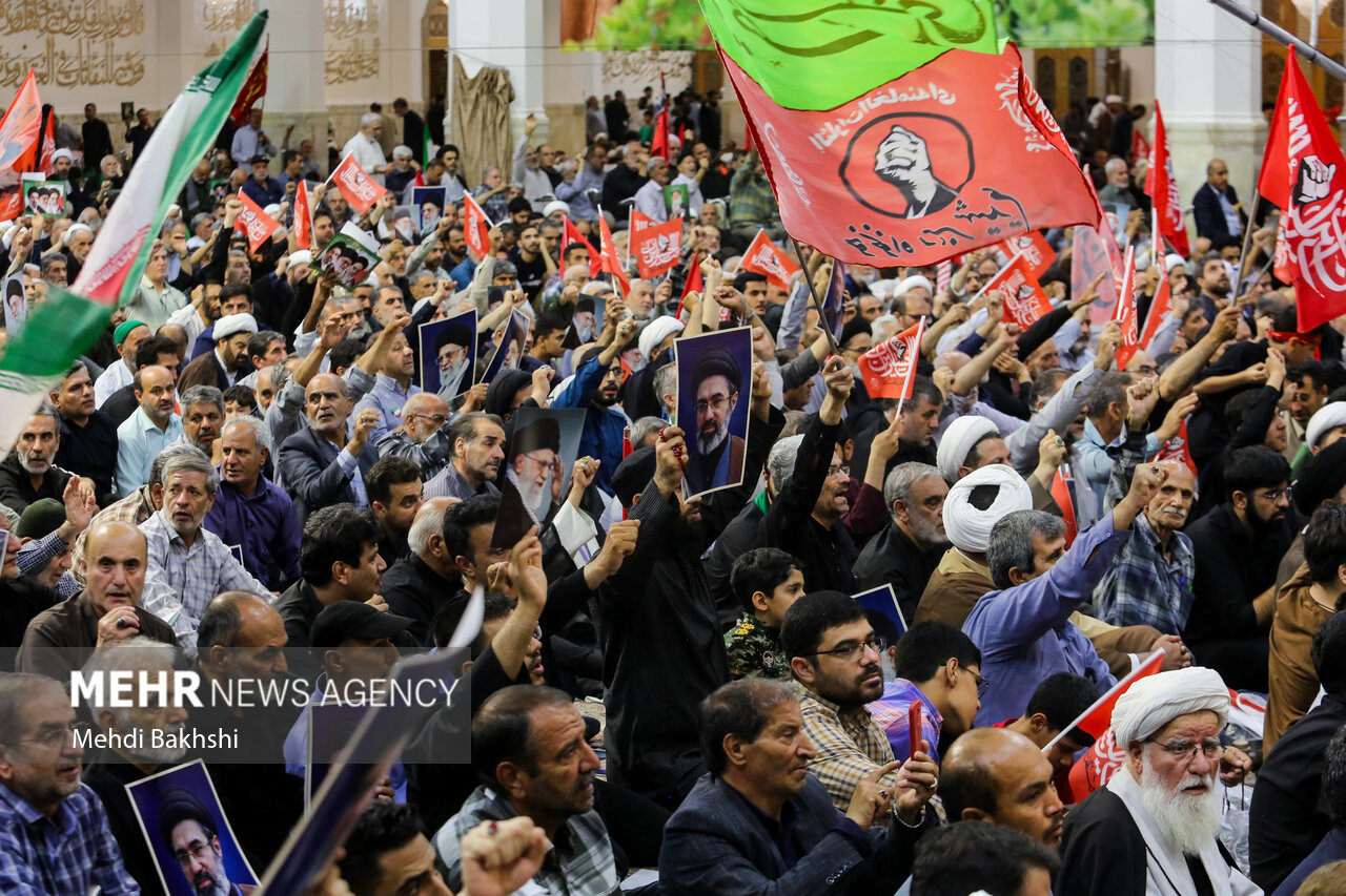 مراسم چهلم تدفین رهبر شهید انقلاب در قم