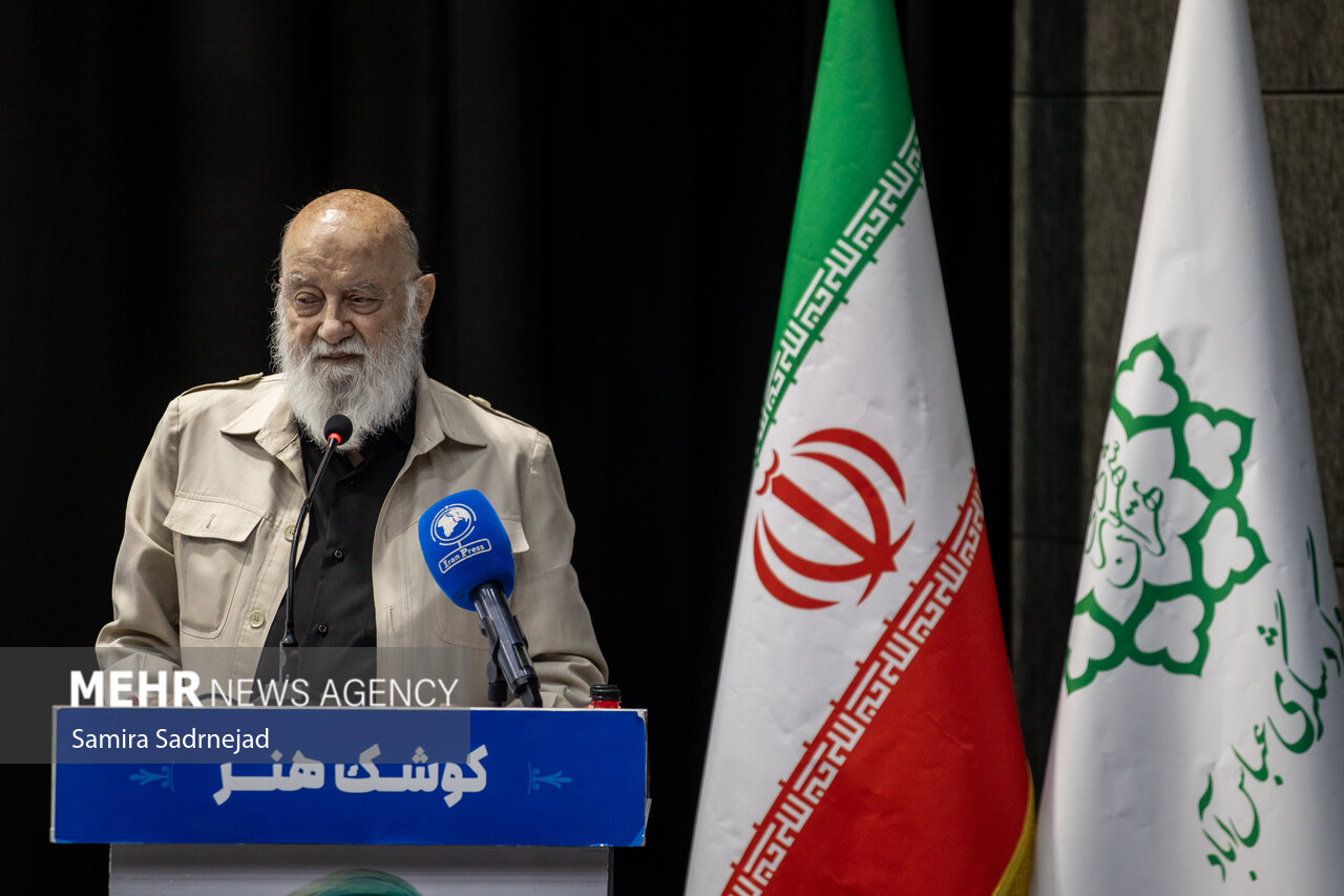 خون دلی که لعل شد