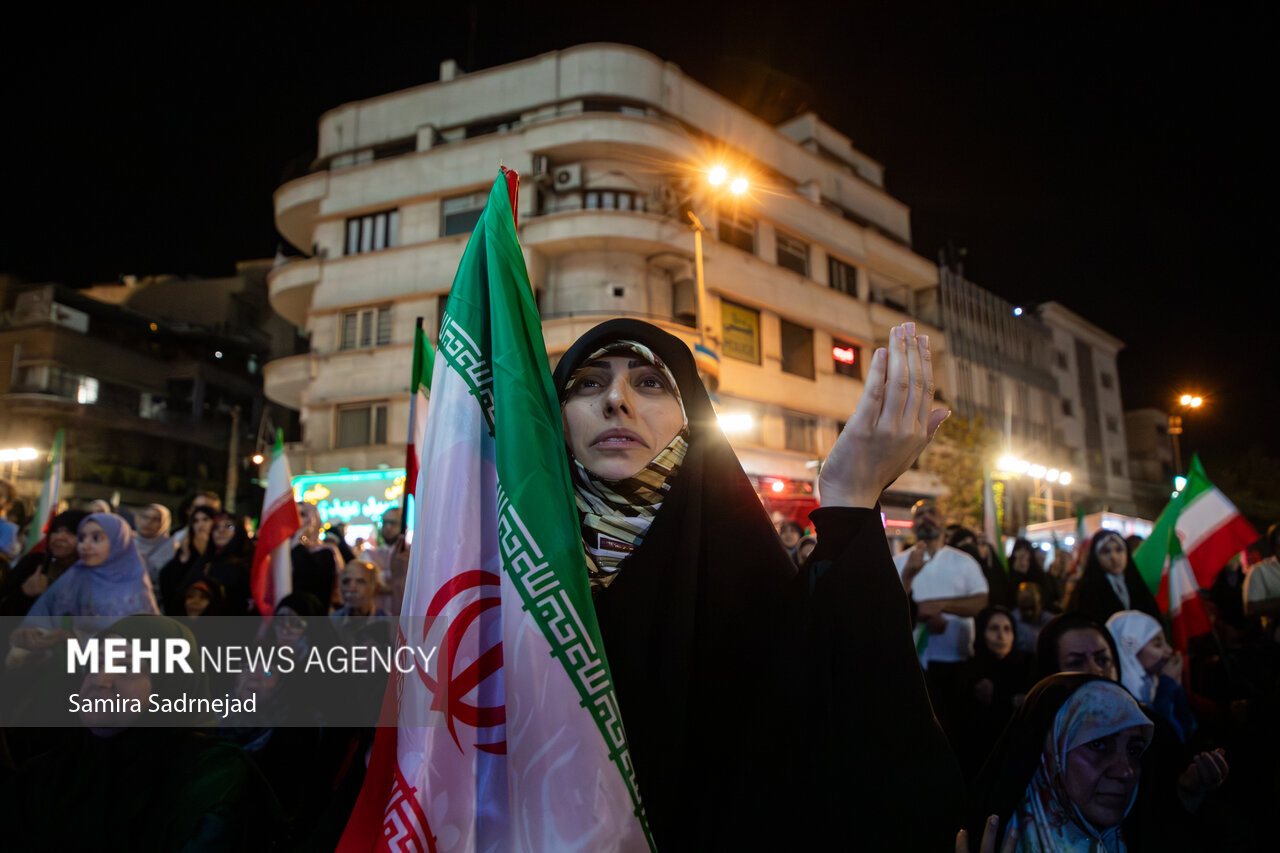 جشن ولادت پیامبر اکرم(ص) در میدان انقلاب