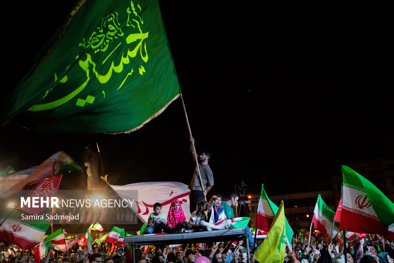 جشن ولادت پیامبر اکرم(ص) در میدان انقلاب