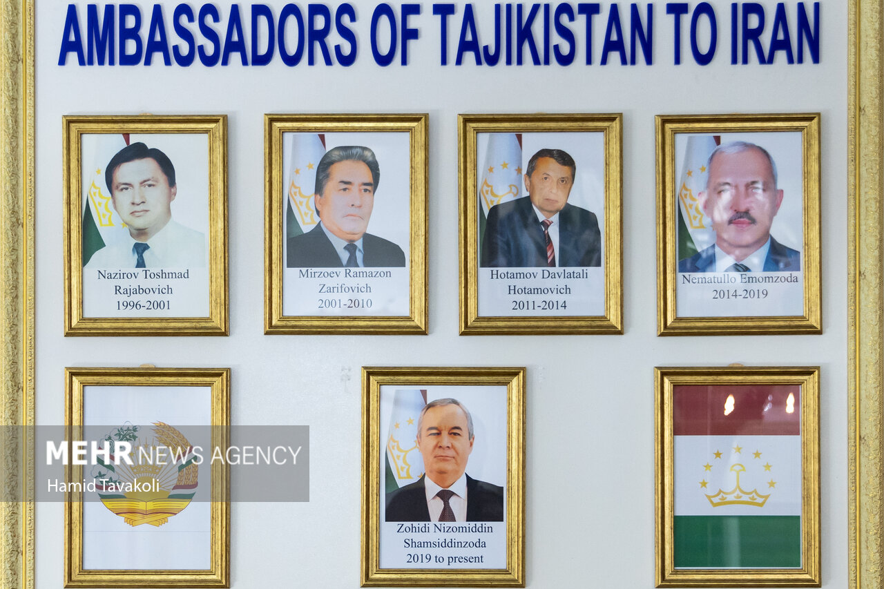نشست خبری سفیر تاجیکستان در ایران