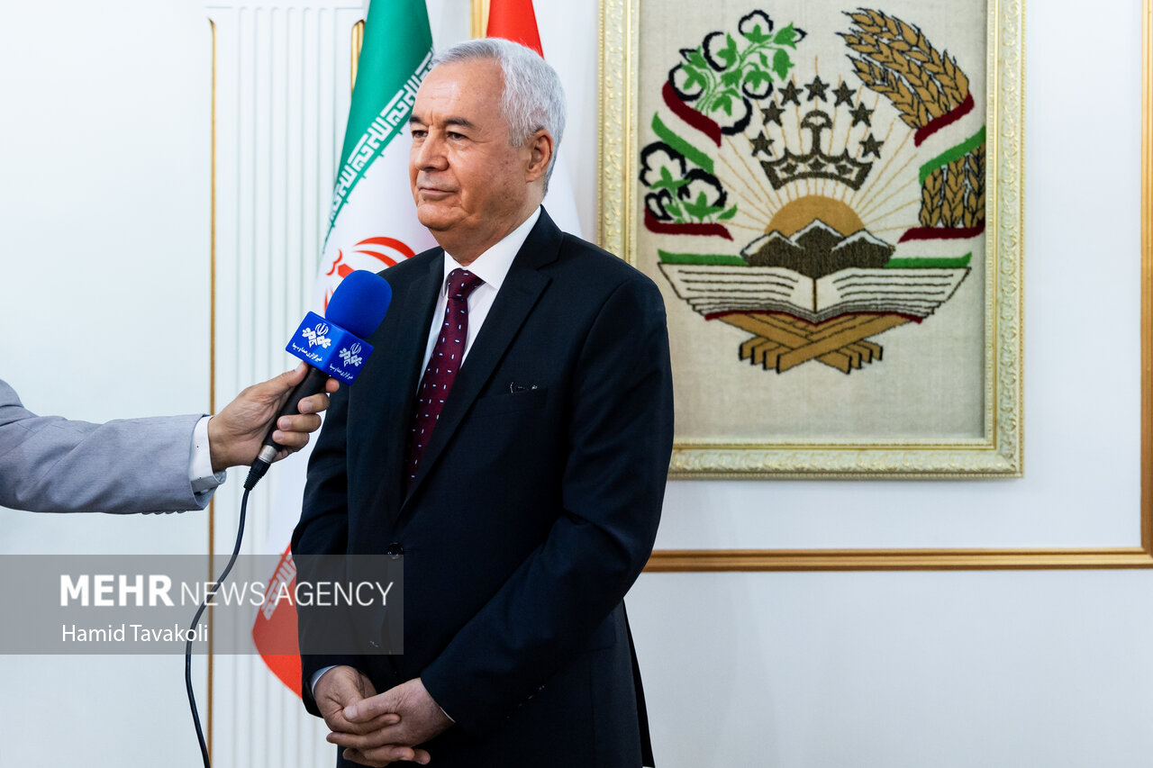 نشست خبری سفیر تاجیکستان در ایران