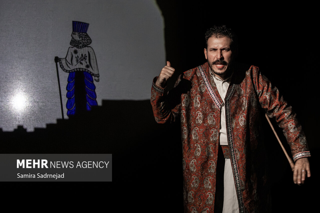 نمایش «بستور سپهسالار کوچک»