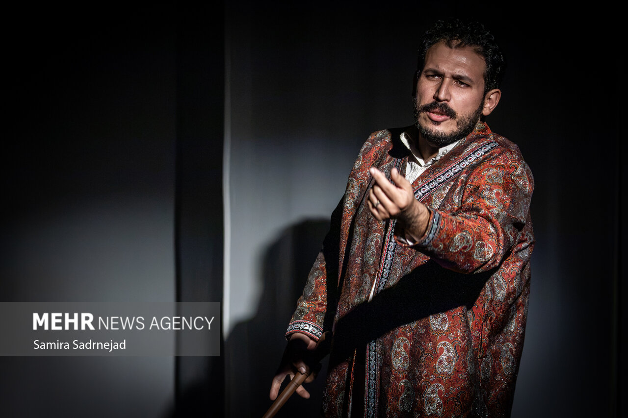 نمایش «بستور سپهسالار کوچک»