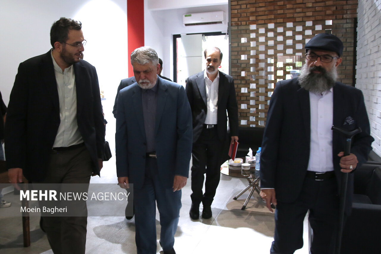 بازدید وزیر فرهنگ و ارشاد اسلامی از «مدرسه میناب»
