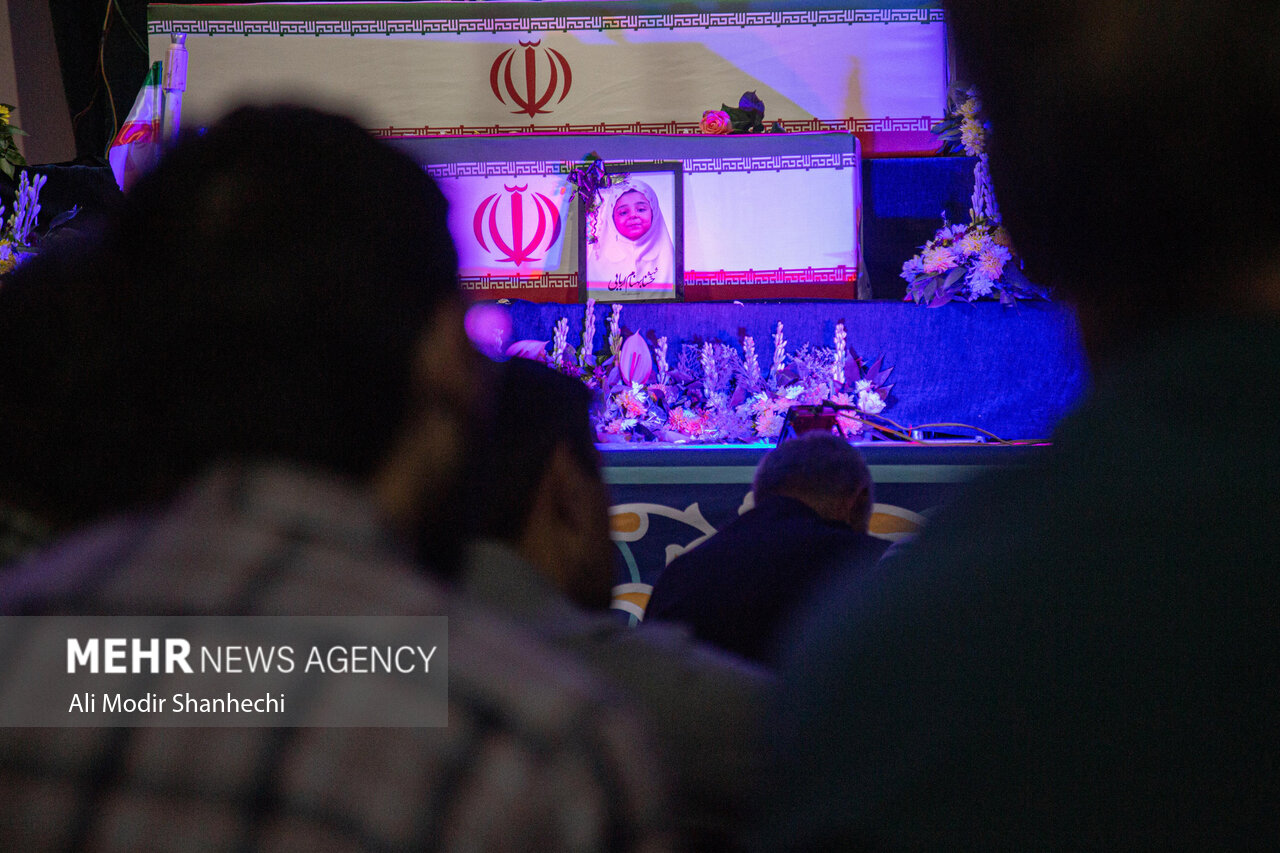 وداع با پیکر شهدای سنگر خیابان در مشهد