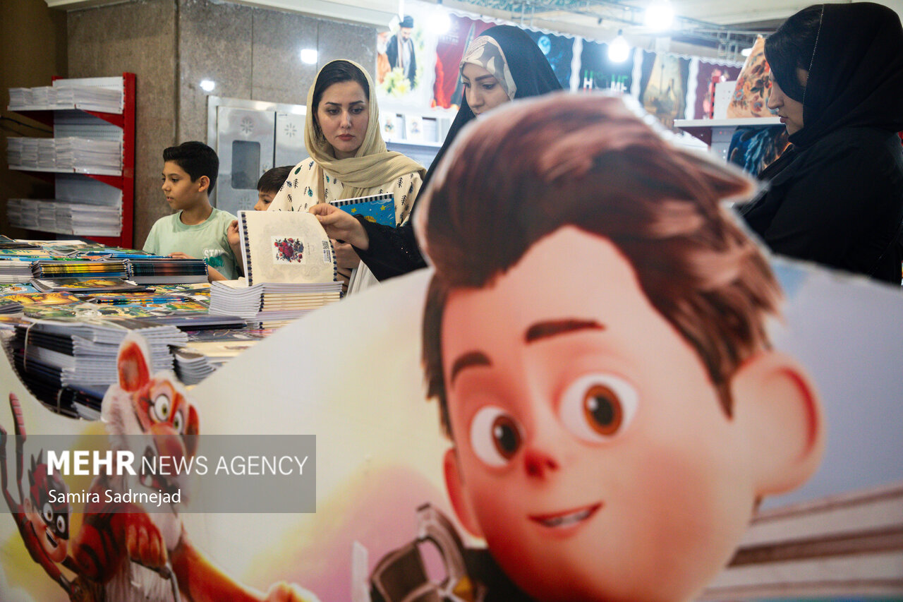افتتاح دوازدهمین نمایشگاه نوشت افزار ایرانی